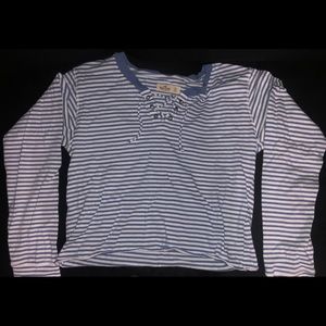 Hollister crop top shirt